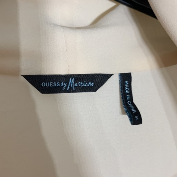 Vintage Guess by Marciano off white plunging v neck wrap sleeveless blouse small - Picture 4 of 7